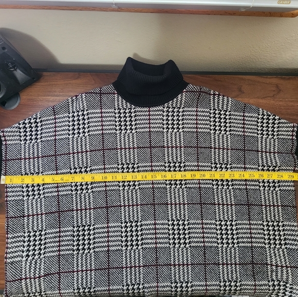 Nordstrom Joseph A Houndstooth Turtleneck Sweater - Picture 11 of 12